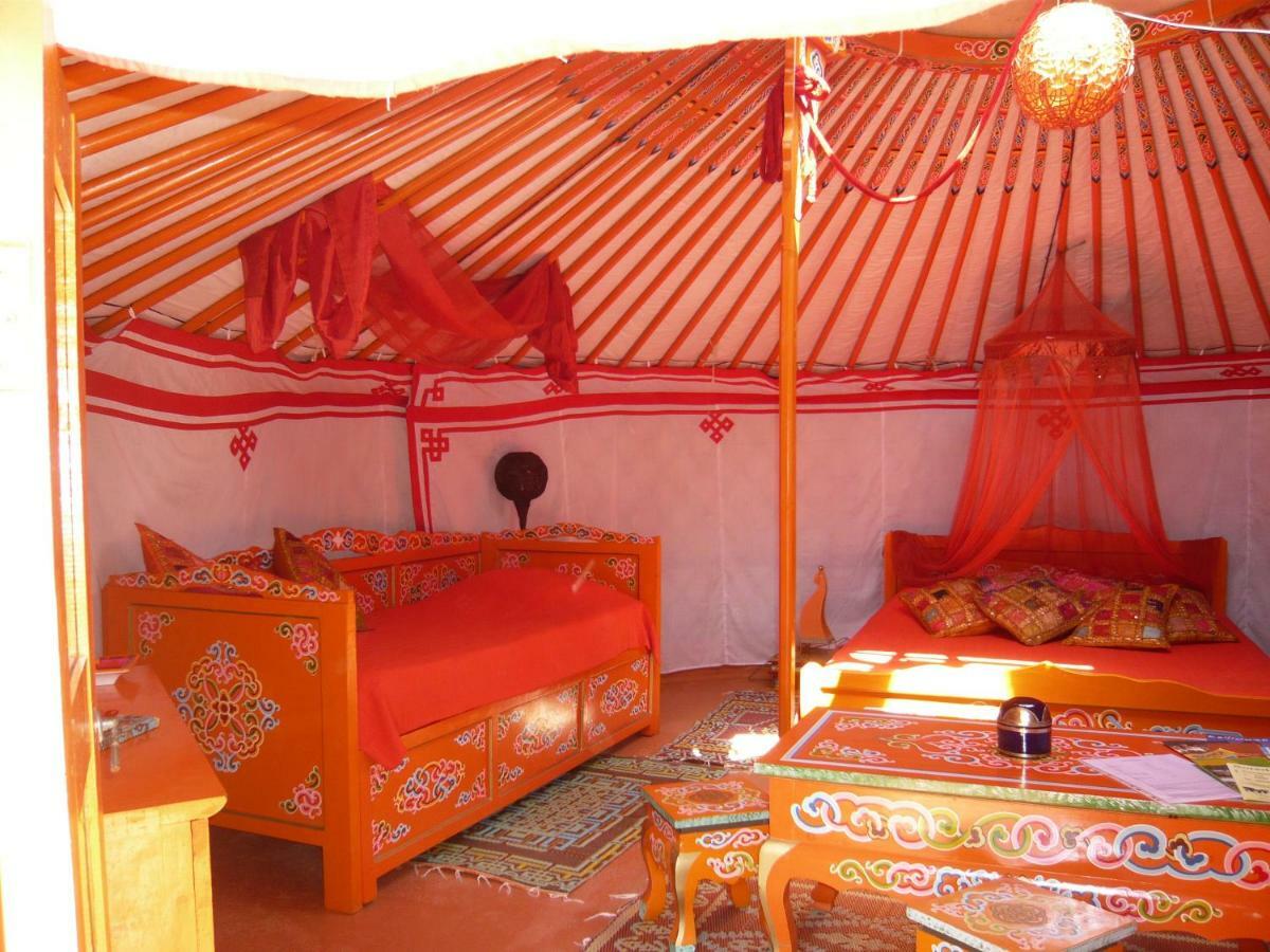לינה וארוחת בוקר Sorède Au Soleil Mongol מראה חיצוני תמונה